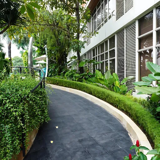 Infinity Swimming Pool - Photo 3